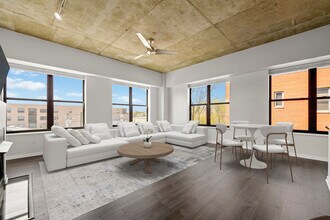 1122 W Catalpa Ave in Chicago, IL - Building Photo - Building Photo