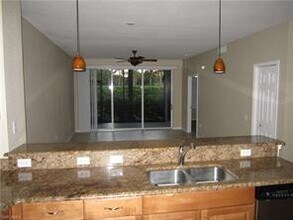 10033 Heather Ln-Unit -5-502 in Naples, FL - Building Photo - Building Photo