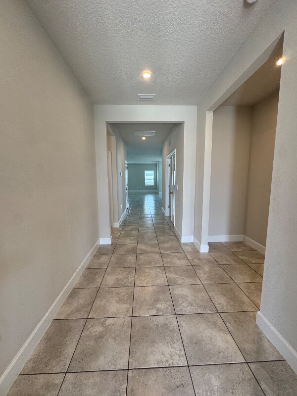35427 Quartz Lk Dr in Zephyrhills, FL - Building Photo - Building Photo