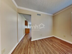 7083 Hunters Moon Ct in Hamilton, OH - Building Photo - Building Photo