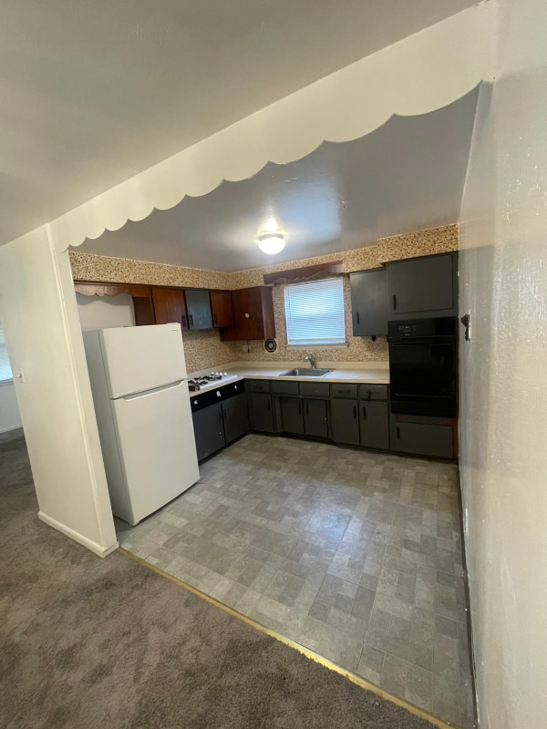 2333 Benson St in Philadelphia, PA - Building Photo - Building Photo