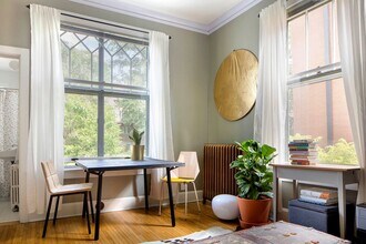 2828 Humboldt Ave S in Minneapolis, MN - Building Photo - Building Photo