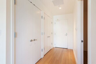 937 NW Glisan St in Portland, OR - Building Photo - Building Photo