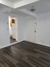 3240 S Hoyne Ave, Unit 1st FL Rear in Chicago, IL - Building Photo - Building Photo