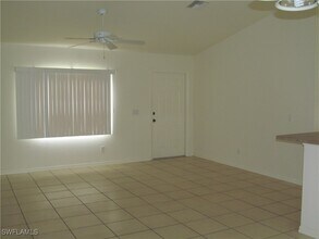 335 Pinehurst Ave in Lehigh Acres, FL - Building Photo - Building Photo