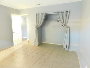 1230 Valencia Ave-Unit -C in Hemet, CA - Building Photo - Building Photo