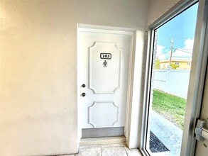 299 SW 7th St in Boca Raton, FL - Building Photo - Building Photo