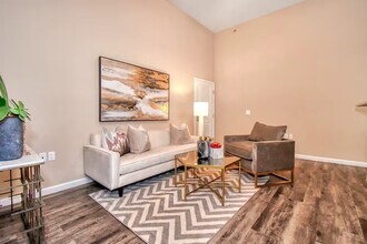 Hickory Trails Apartments in Longview, TX - Building Photo - Building Photo