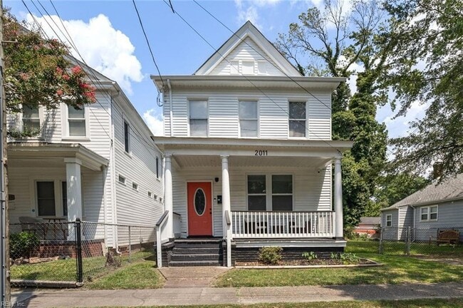 2011 Lansing Ave