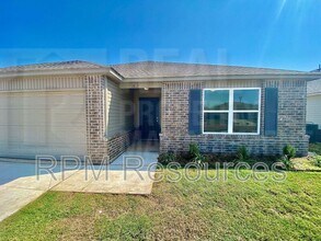 1812 Hayes Ln in Oklahoma City, OK - Building Photo - Building Photo