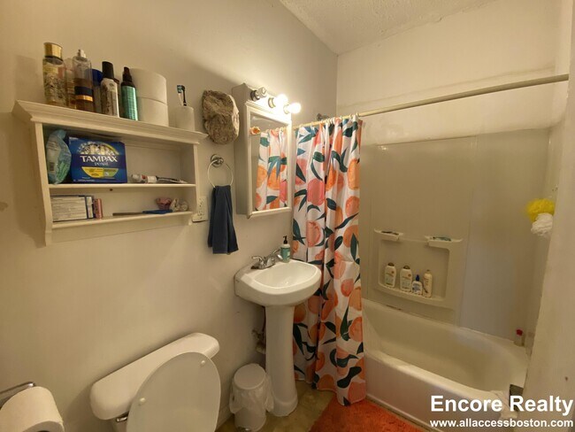 property at 886 Huntington Ave