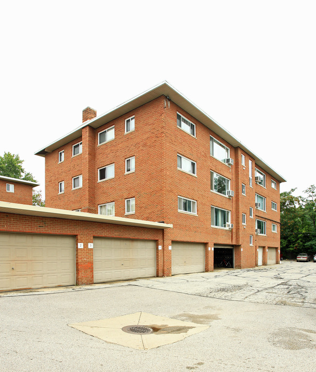 The Fairview Park Apartments in Fairview Park, OH - Building Photo - Building Photo