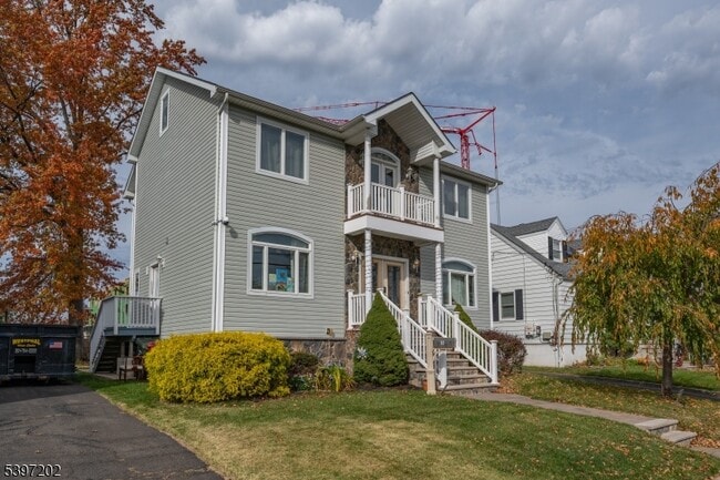 27 Evergreen Ave in Nutley, NJ - Building Photo - Building Photo