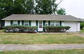 516 E Eureka St in Champaign, IL - Building Photo