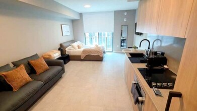 121 NE 5th St, Unit SI FL31-ID1499077P in Miami, FL - Building Photo - Building Photo