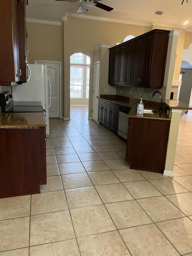 6 Westbury Ln in Palm Coast, FL - Building Photo - Building Photo