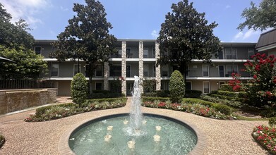 The Terraces on Brompton Apartments in Houston, TX - Foto de edificio - Building Photo
