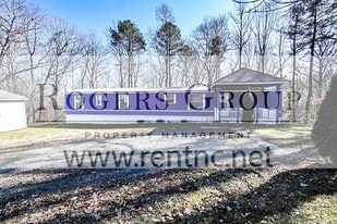 3832 Bridges Rd in Oxford, NC - Building Photo