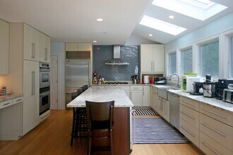 27 Augies Path in East Hampton, NY - Building Photo - Building Photo