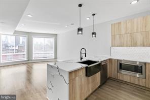 1617 Brown St in Philadelphia, PA - Building Photo