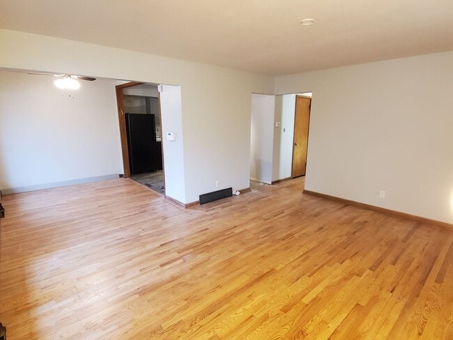 4639 W Parkland Ave in Brown Deer, WI - Building Photo - Building Photo