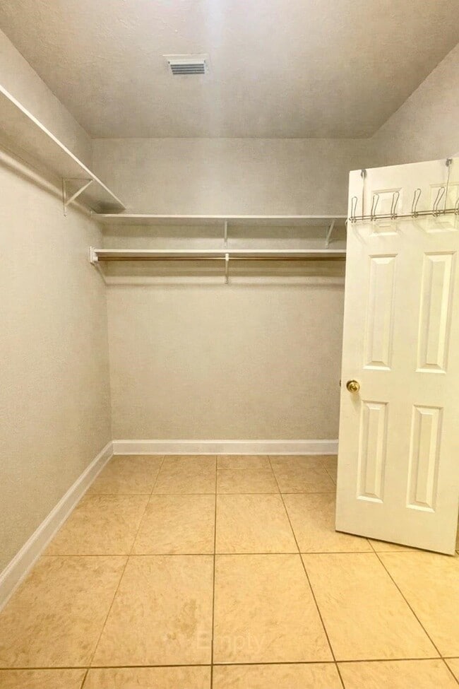 property at 26864 Calgary Pointe Dr