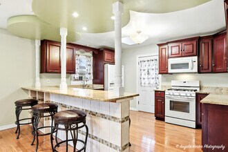 1219 Brentwood Dr in Round Lake Beach, IL - Building Photo - Building Photo