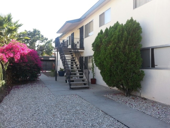 1406 Exposition Blvd