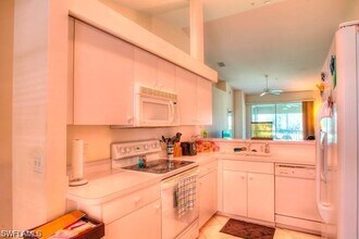 21350 Lancaster Run-Unit -1424 in Estero, FL - Building Photo - Building Photo