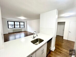 East 89 Street in New York, NY - Foto de edificio - Building Photo