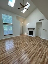 4440 Larkspur Ln in Lake In The Hills, IL - Building Photo - Building Photo