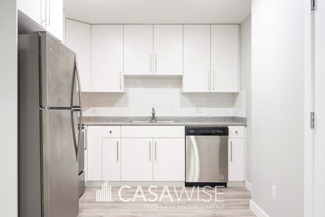 17507-17565 65 St NW in Edmonton, AB - Building Photo - Building Photo