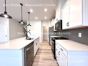 4408 Iron Oak Ln in Charlotte, NC - Building Photo - Building Photo