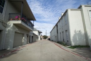 1818 N Fitzhugh Ave, Unit 4 in Dallas, TX - Building Photo