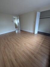 468 Main St, Unit 1 in East Haven, CT - Building Photo - Building Photo