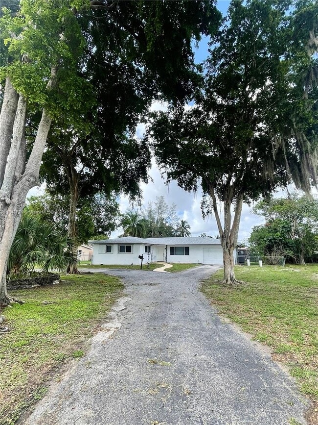 property at 4430 W Broward Blvd