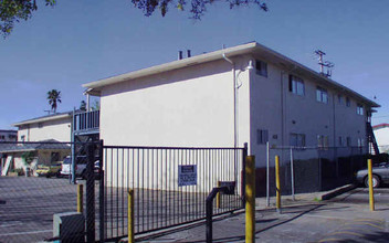 6201 Martin Luther King Jr Blvd in Sacramento, CA - Building Photo - Building Photo