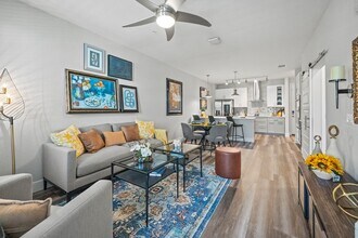 Addison Square in Viera, FL - Foto de edificio - Building Photo