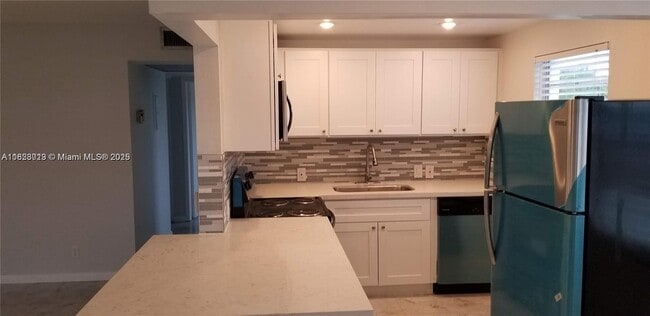564 Fanshaw N in Boca Raton, FL - Building Photo - Building Photo