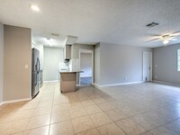 608 Golden Raintree Pl in Brandon, FL - Foto de edificio - Building Photo