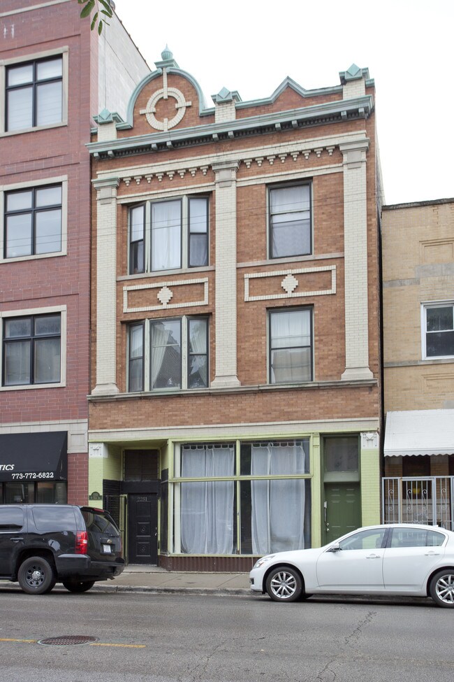 2251 W North Ave in Chicago, IL - Building Photo - Building Photo