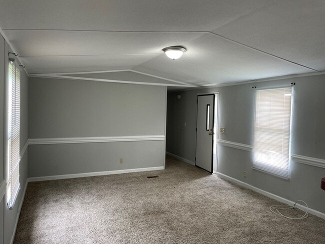 4327 Plainfield Rd in Sophia, NC - Building Photo - Building Photo