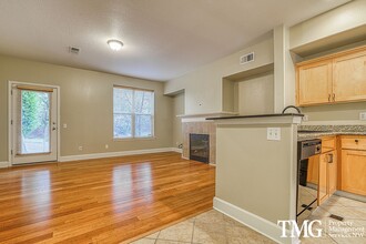 2872 NW Kennedy Ct in Portland, OR - Building Photo - Building Photo