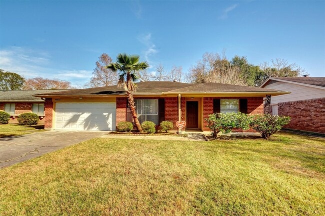 16623 Blackhawk Blvd in Friendswood, TX - Building Photo - Building Photo