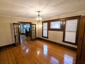 353 W 10th St, Unit 353 W 10th St in Erie, PA - Foto de edificio - Building Photo