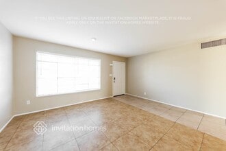 3335 W McLellan Blvd in Phoenix, AZ - Foto de edificio - Building Photo