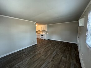 Huntwood Apartments in Richmond, VA - Building Photo - Building Photo