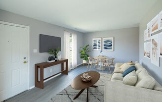 River Pointe Townhomes in Fort Wayne, IN - Building Photo