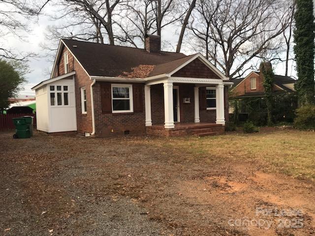 1327 St Julien St in Charlotte, NC - Building Photo