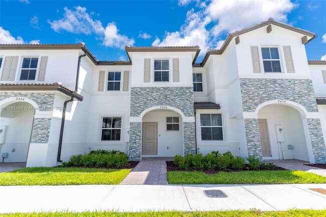 property at 2660 SE 28th St